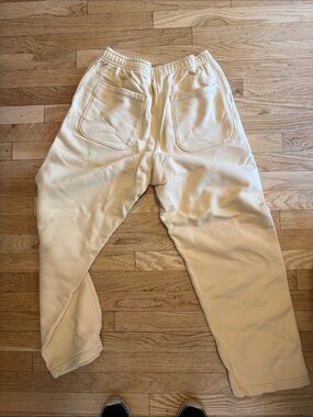 Men's Cream Elastic-Waist Relaxed Sweatpants with Patch Pockets